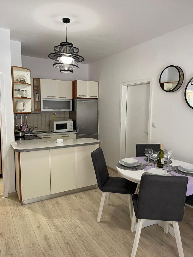 Apartments Lovro Lovran Buitenkant foto