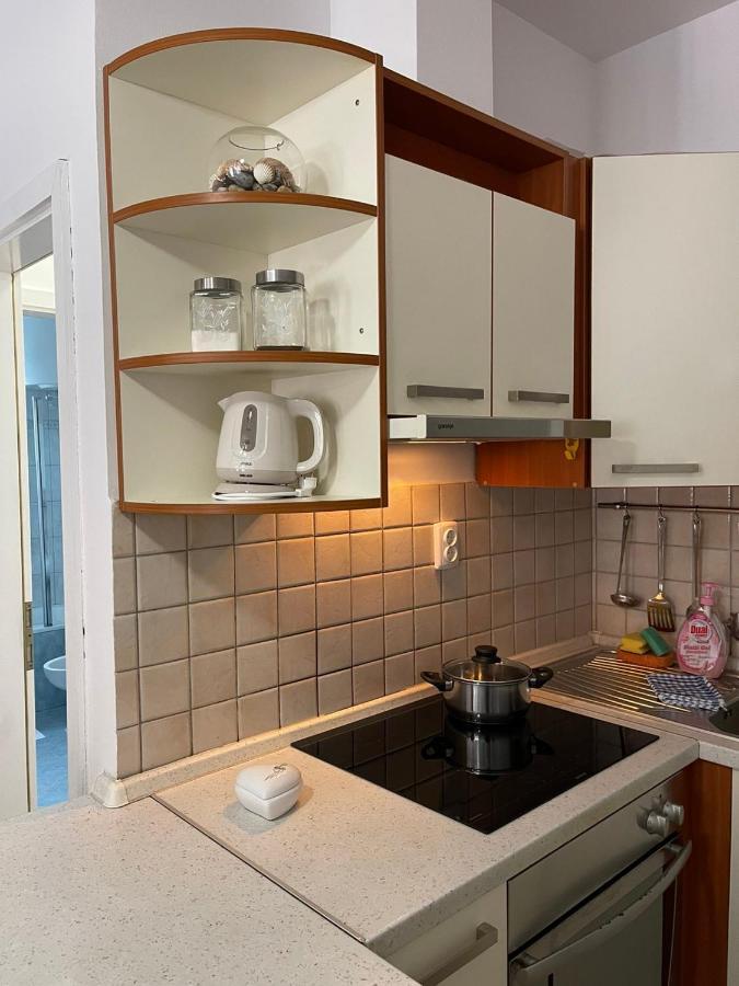 Apartments Lovro Lovran Buitenkant foto